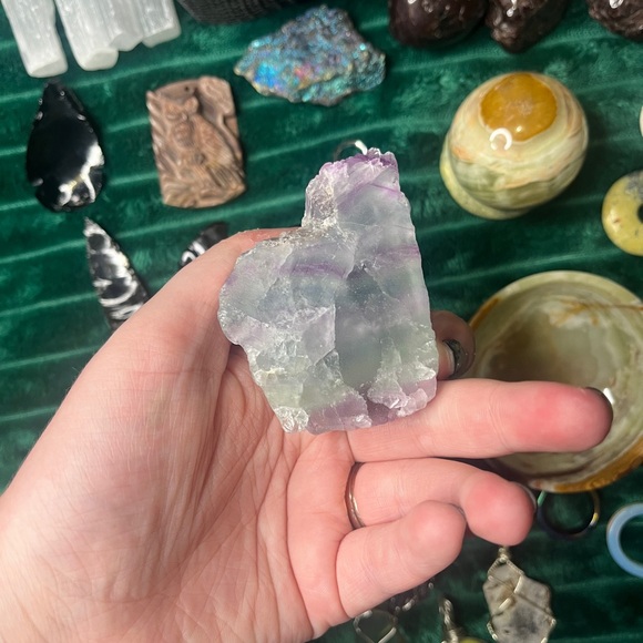 Big Raw Fluorite Piece - Picture 4 of 6